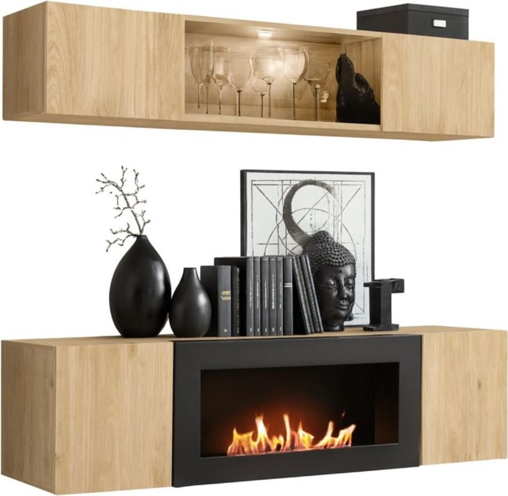 Wandkomposition FLY – Helles Eichenholz – Teilweise verglaste horizontale Vitrine und TV-Möbel mit Bio-Ethanol-Kamin