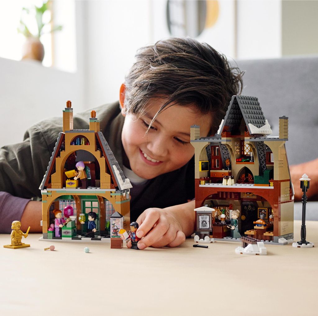 LEGO 76388 Harry Potter Besuch in Hogsmeade Spielzeug für Produktbild 3