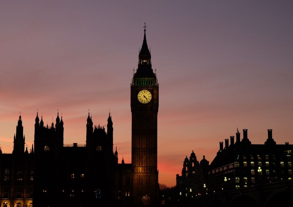 hansepuzzle 54169 - Big Ben bei Nacht Puzzle, 260 Teile, Gebäude, 41,0 x 28,0cm mit hochwertiger Aufbewahrung, Kartonbox & Beutel