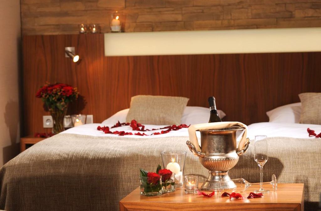mydays Romantik-Städtetrip Oberhausen für 2 (1 Nacht); Erlebnis verschenken oder selbst erleben; Gutschein für 2 Person(en)