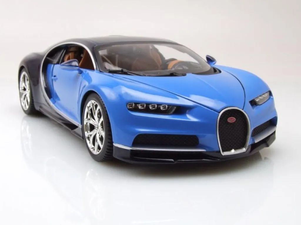 Bugatti Chiron Bburago 1:18 Plus Bleue - Finitions Détails et Portes Ouvrantes - 15