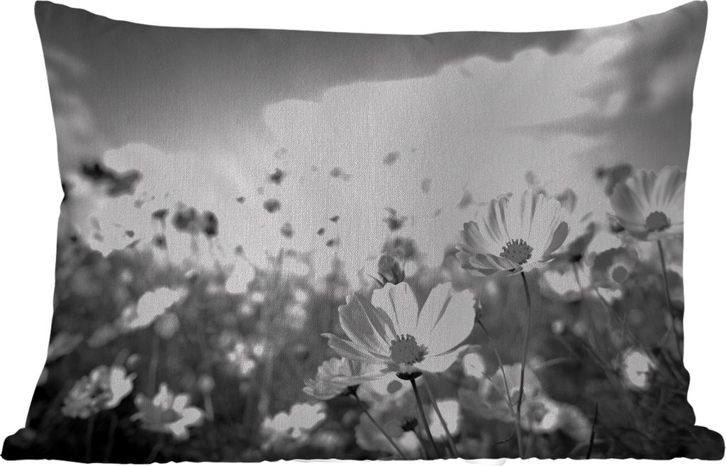 MuchoWow Outdoor Kissen - Blumen - Wiese - Lila - Gras - Weiß - Wolken - Blau - 50x30 cm - Wetterfest - Lounge Kissen - Sofa kissen - Wohnzimmer...