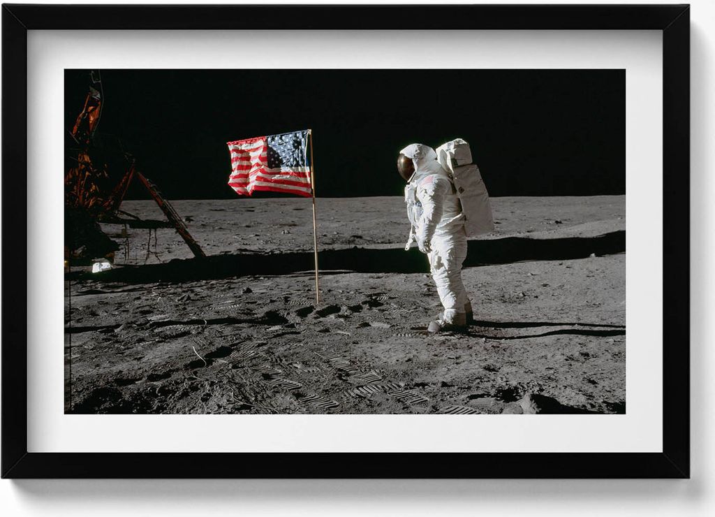 Mondlandung - NASA-Foto– Wandbild mit Rahmen – Gerahmtes Bild – Wanddekoration – 60x40 cm – Schwarz Rahmen