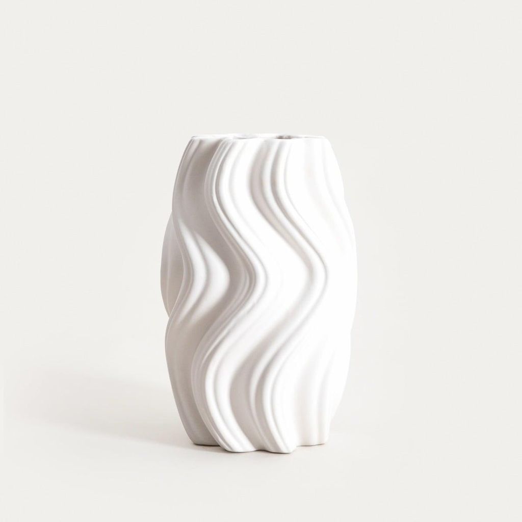 HOMLA SALANA vlnitá biela váza 16x15x26 cm Obrázok produktu 