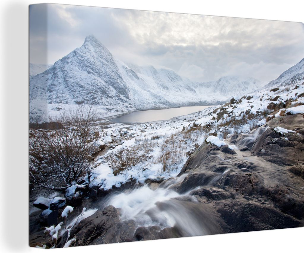 OneMillionCanvasses - Leinwandbilder - 140x90 cm, Fluss im Schnee in den Bergen von Snowdonia in Wales, Wandbilder Kunstdruck Wanddekoration - Fo...