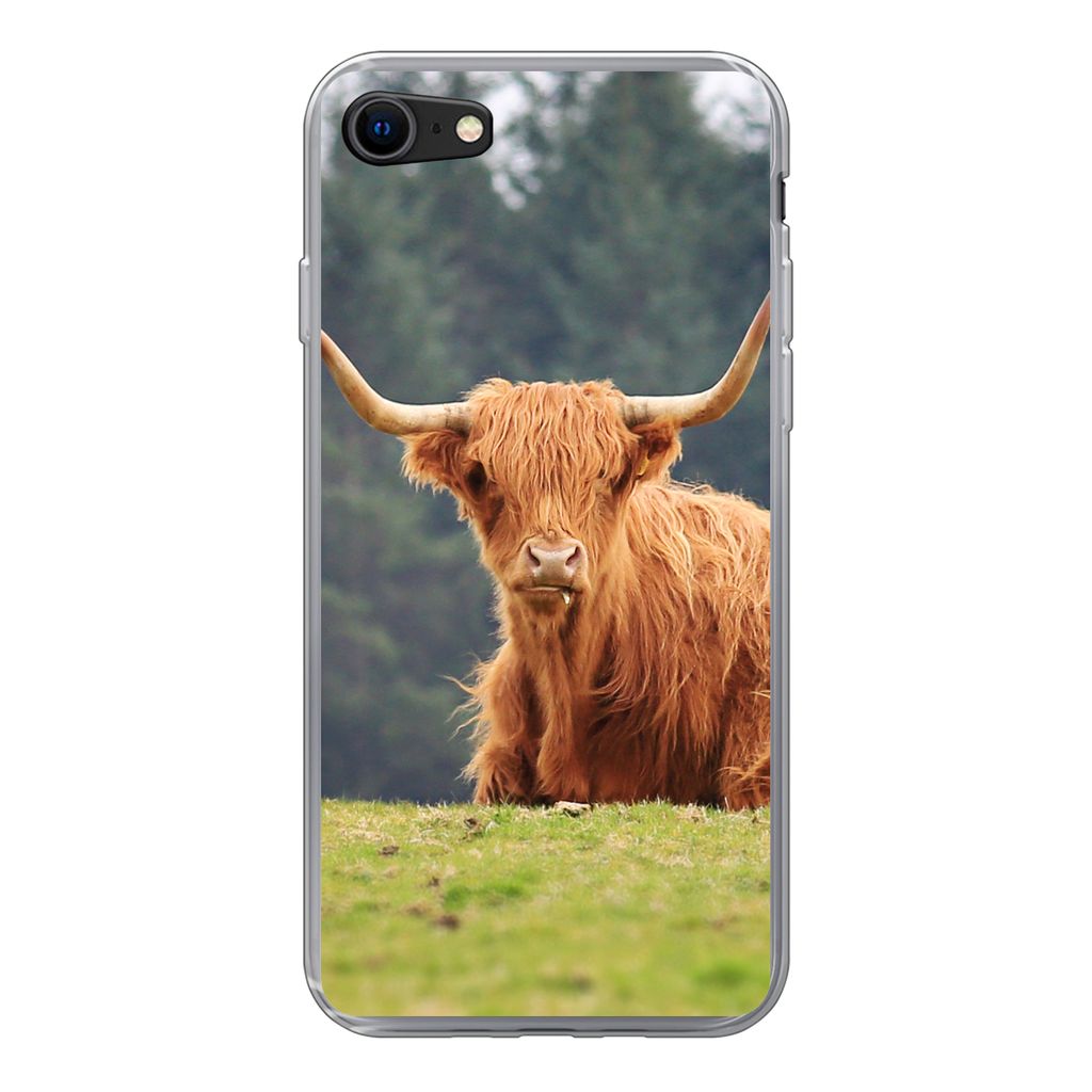 MuchoWow Handyhülle Schutzhülle Hülle für iPhone SE 2022 Schottische Highlander - Gras - Wald Silikon Softcase Handy Hülle - Schutzhülle