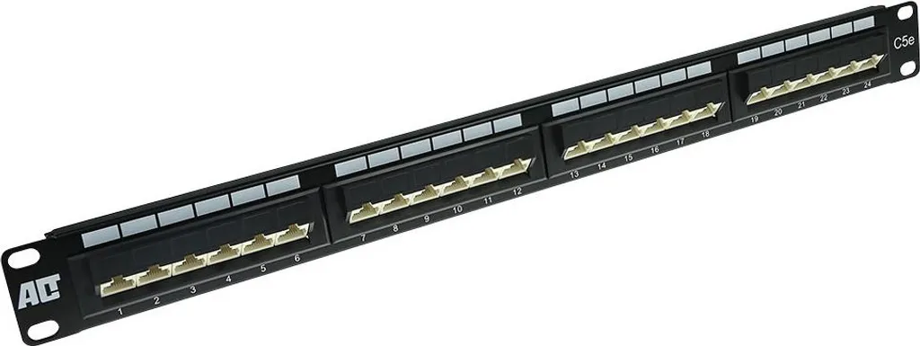 Panneau de brassage 24 ports RJ45 CAT5E UTP avec ports inclinés à 45°