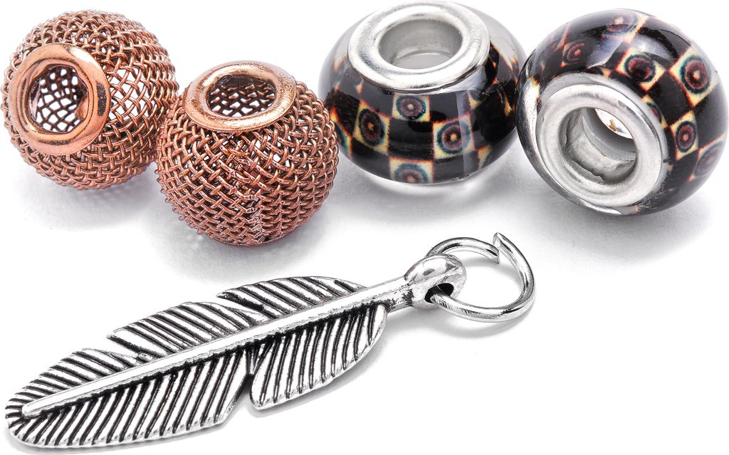 Folia Charms Feather Set 5tlg Federn Anhänger Basteln 3 bis 5 cm