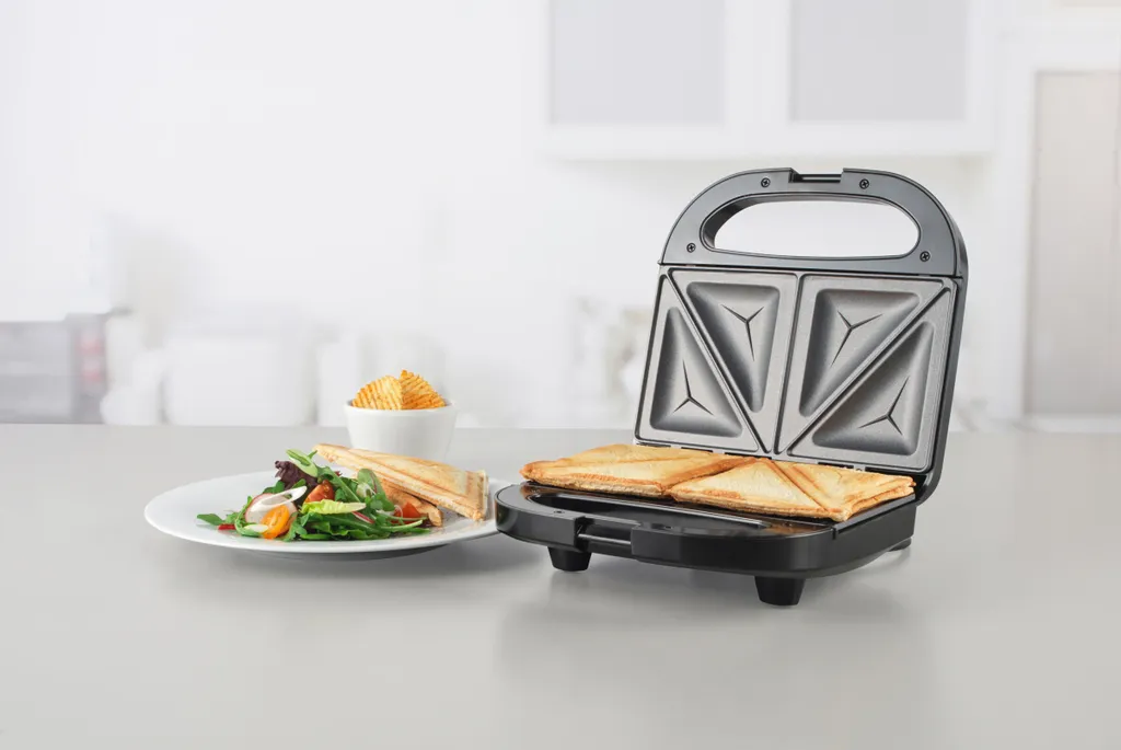 Grille-pain triangulaire Progress 750 W pour petit-déjeuner et brunch - 2