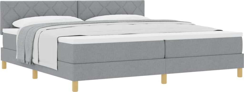 Boxspringbett mit Kissen Hellgrau 200 x 200 cm Stoff