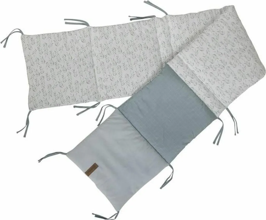 Aménager le lit bébé avec la protection de berceau Domiva bleue 180cm