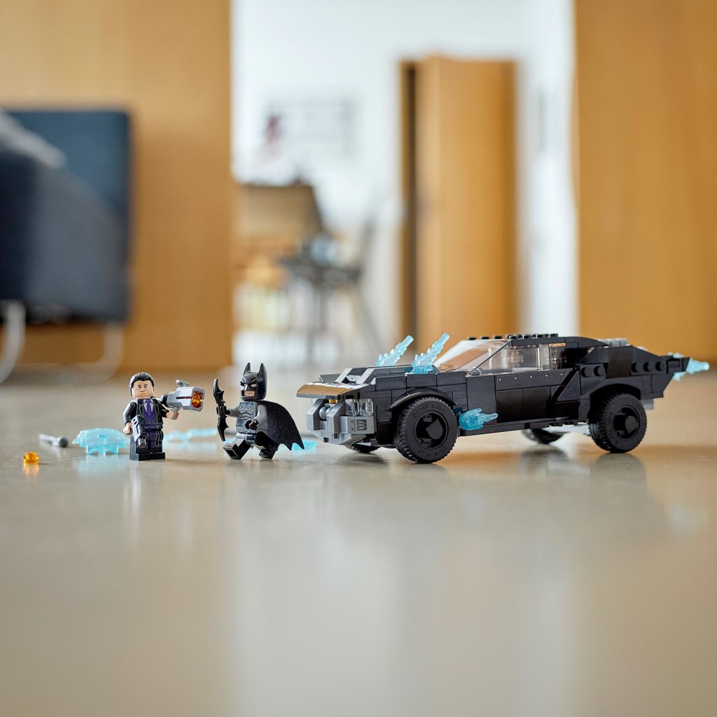 LEGO 76181 DC Batman Batmobile: Verfolgung des Pinguins Produktbild 6