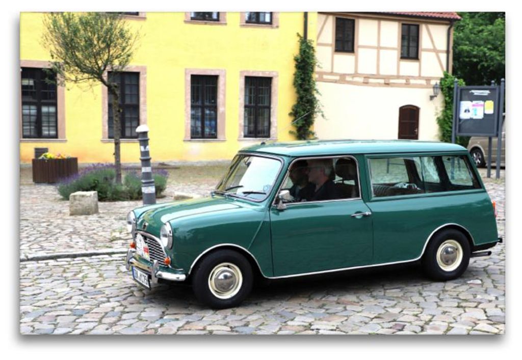 Premium Textil-Leinwand 120x80cm quer Premium Textil-Leinwand 120 cm x 80 cm quer Mini Clubmann Kombi, Baujahr 1975 | Wandbild, HD-Bild auf Keilrah...