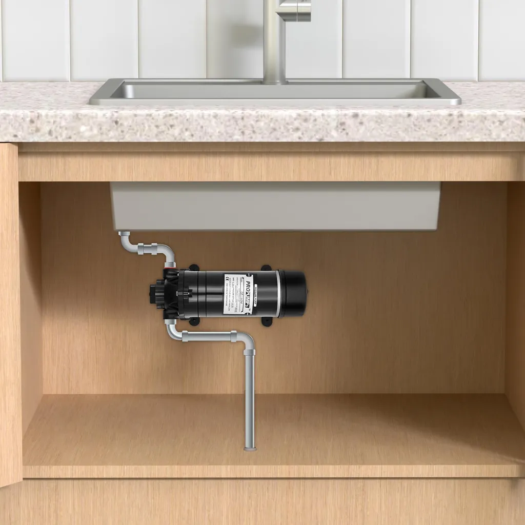 Pompe Booster 220V pour Augmentation Pression d'Eau - Design Noir Robuste