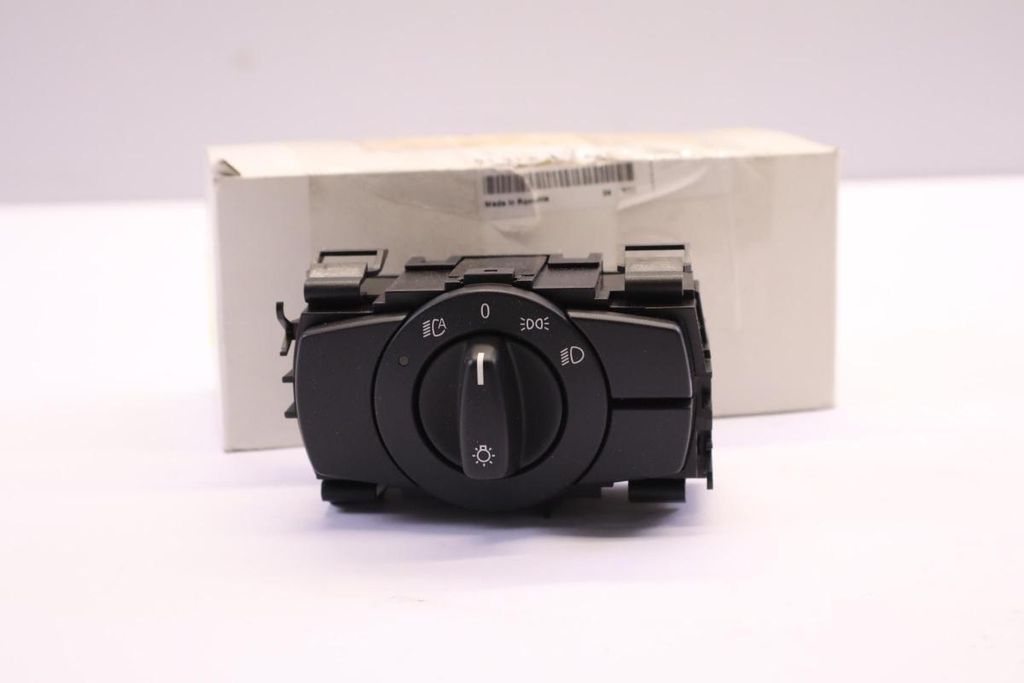 Original BMW 1er E82 E88 3er E90-E93 X1 E84 Lichtschalter 61316938865