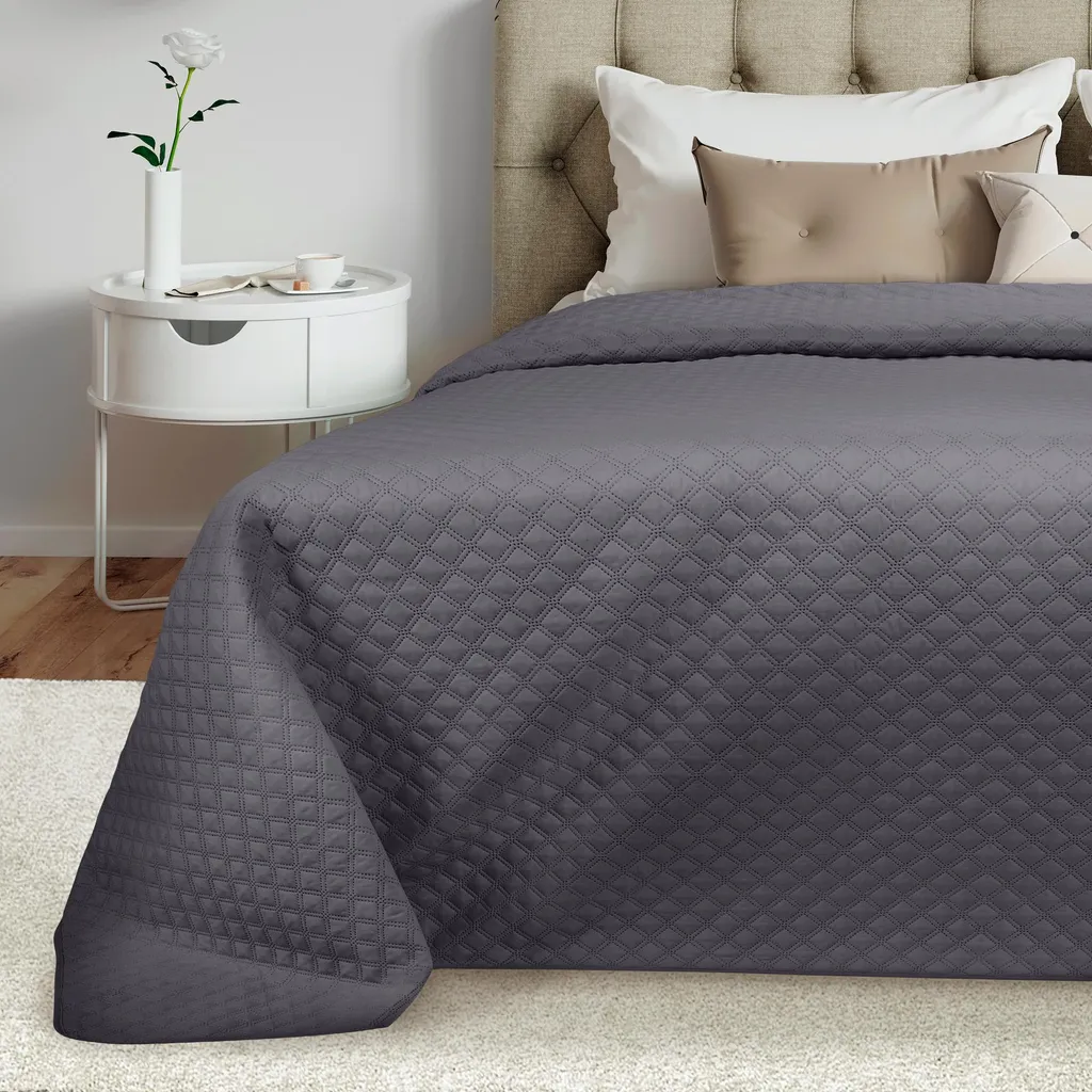 Jeté de lit Matelassé Olivia 240x220 cm - Couverture Décorative Grise