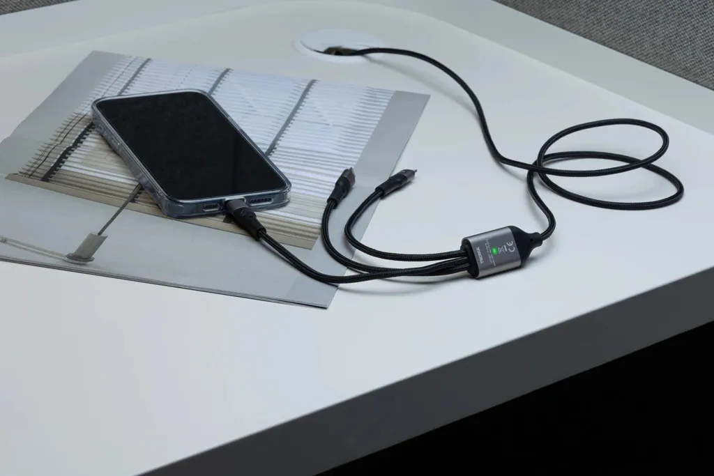 Câble de charge TROIKA DREIZACK PRO 1,2m USB-C vers Micro-USB et Lightning