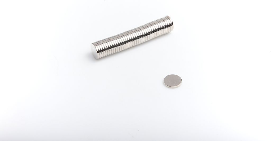 Neodym Magnete 12 x 1,5 mm 100 Stück mm N45, Extrem stark, Magnettafeln, Kühlschränke, Whiteboards, DIY
