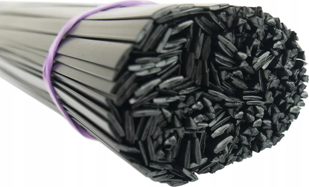 Adhésif pour plastique PP 1kg en bandes triangles pour polypropylène
