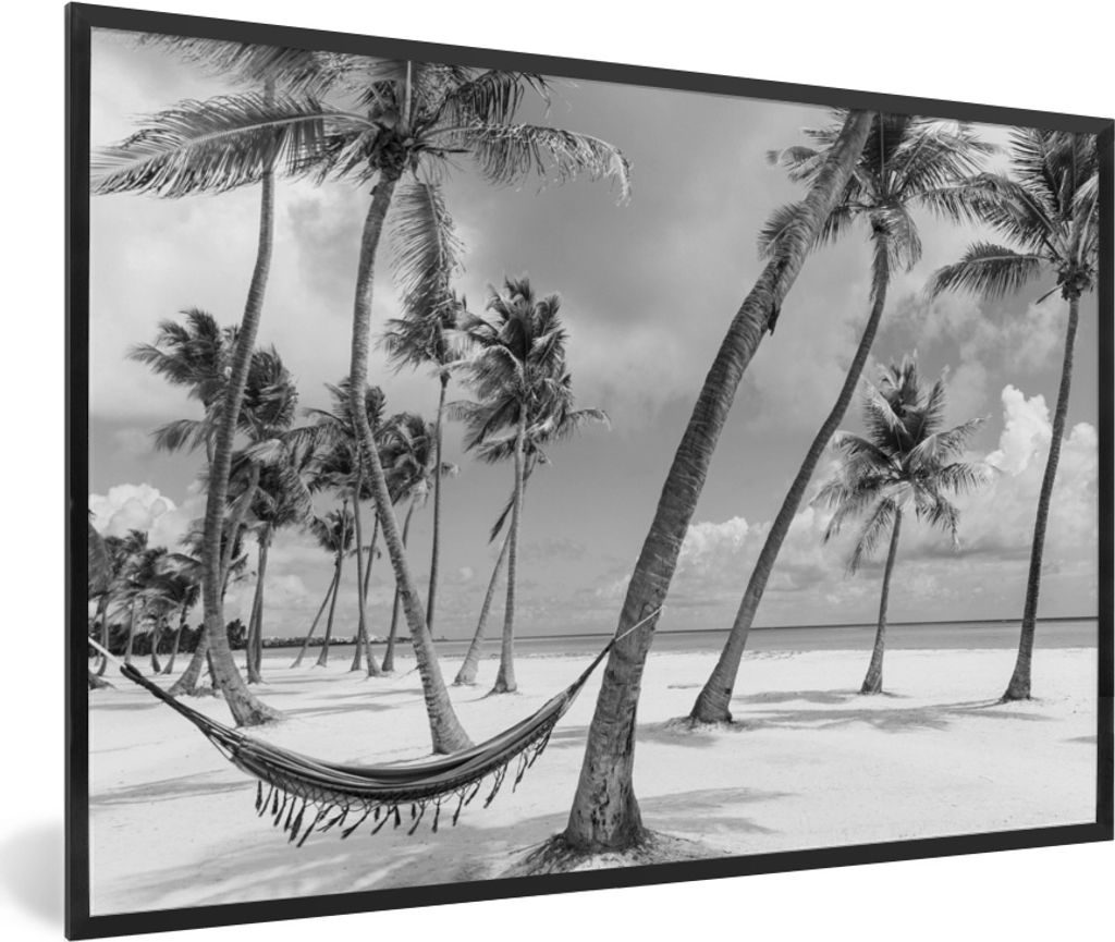 MuchoWow MuchoWow Gerahmtes Poster Abgeschnittene Hängematte am Strand in der Dominikanischen Republik 60x40 cm - Poster mit zchwarzem Bilderr...