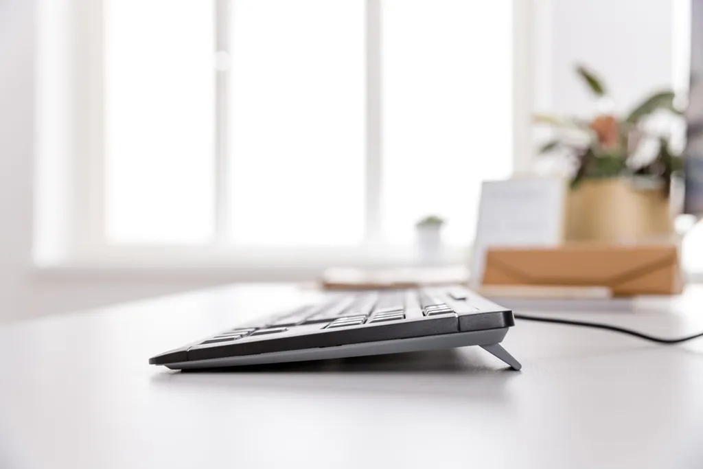 Clavier de bureau compact Cherry STREAM TKL pour espace de travail net - 11