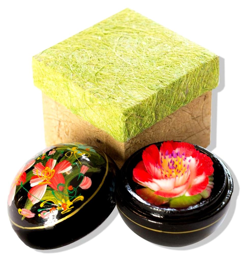 Blumenseife in Mangoholzbox, handgefertigt, 8 x 8 x 8 cm, in Geschenkverpackung, 308 g (1 Stück)