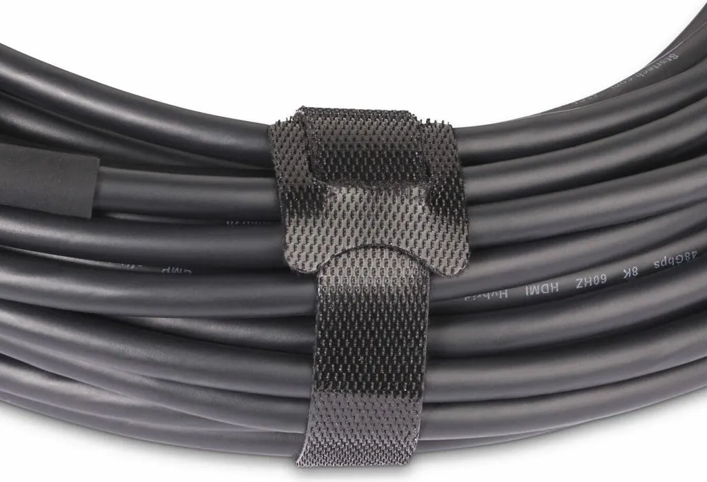 Câble HDMI 8K StarTech 30m Actif Noir avec Support HDR Dynamique eARC