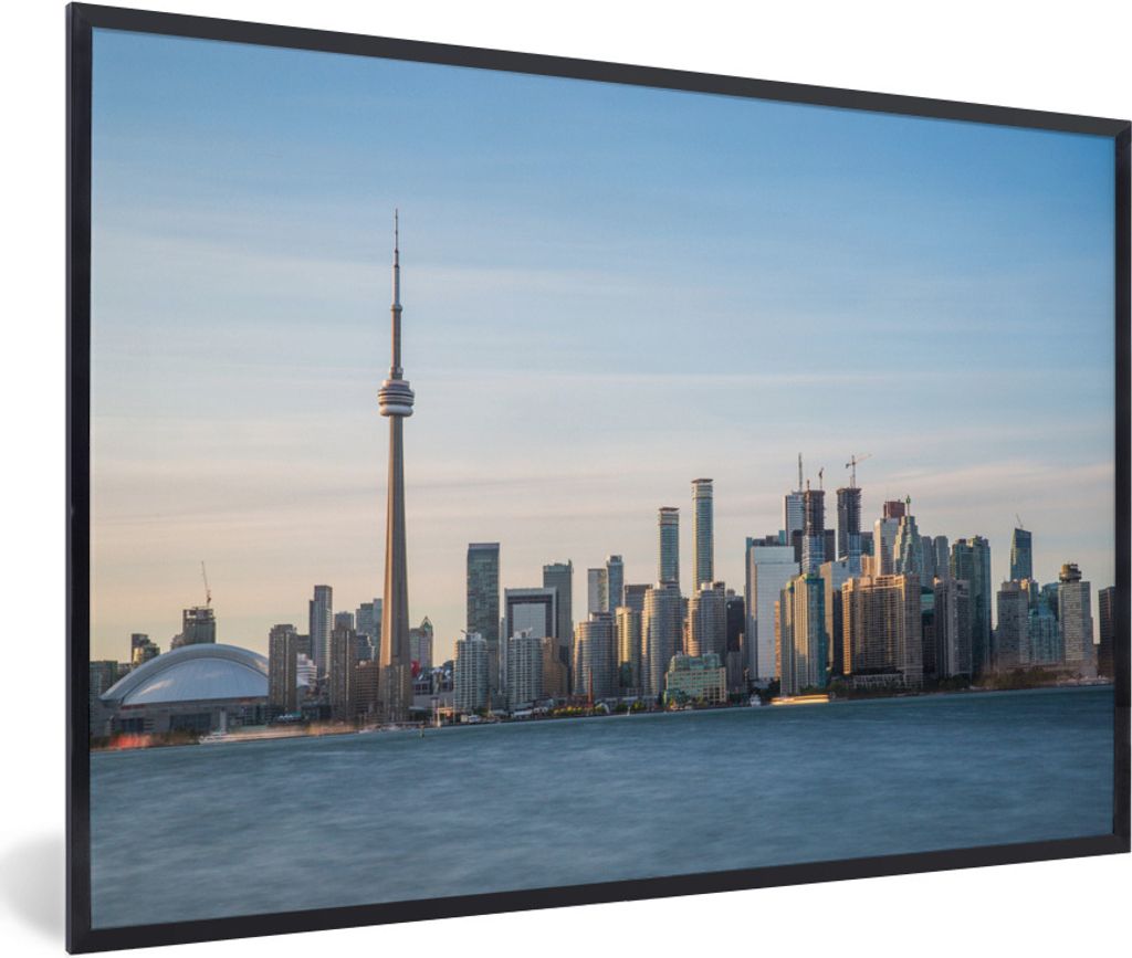 MuchoWow Gerahmtes Poster Skyline von Toronto mit dem CN Tower in Kanada 60x40 cm - Poster mit Schwarzem Bilderrahmen Wandposter Rahmen Foto Bild...