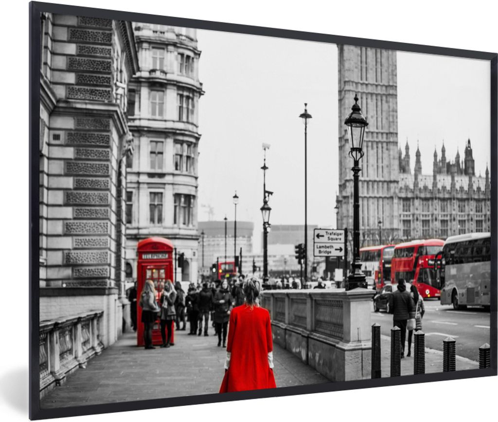 MuchoWow Gerahmtes Poster Schwarz-Weiß-Foto einer Frau in einem roten Kleid 90x60 cm - Poster mit Schwarzem Bilderrahmen Wandposter Rahmen Foto ...