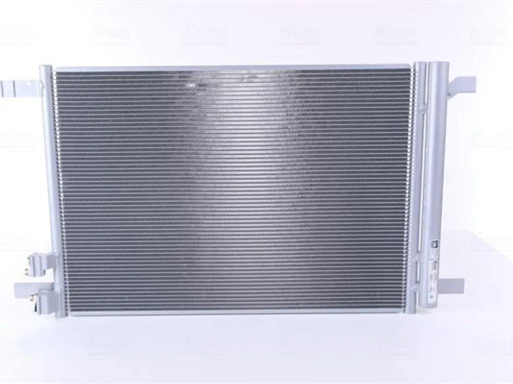 Condenseur Nissens 940319 pour Audi A3 et Golf VII - OE 5Q0816411AA