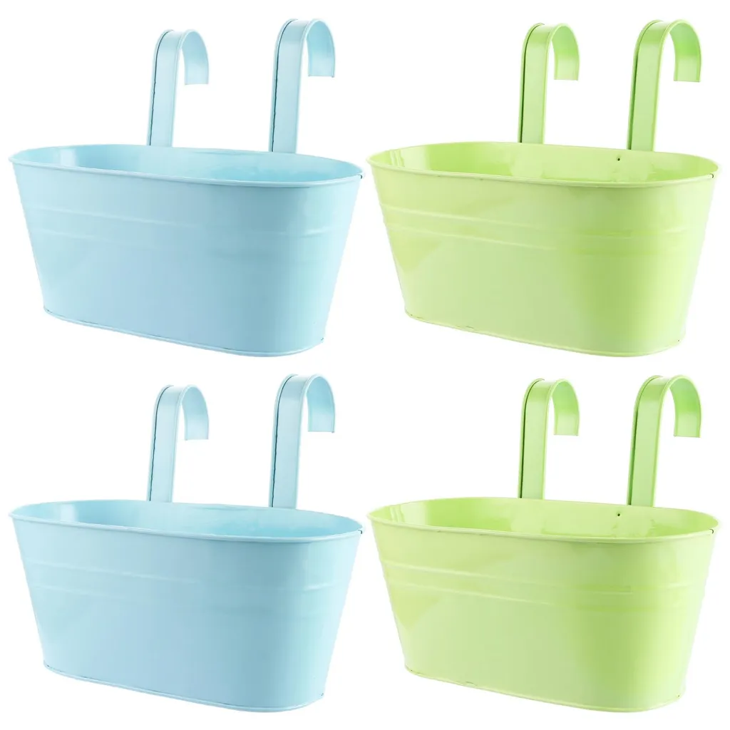Gagnez de la place avec ces pots de fleurs suspendus pour balustrade