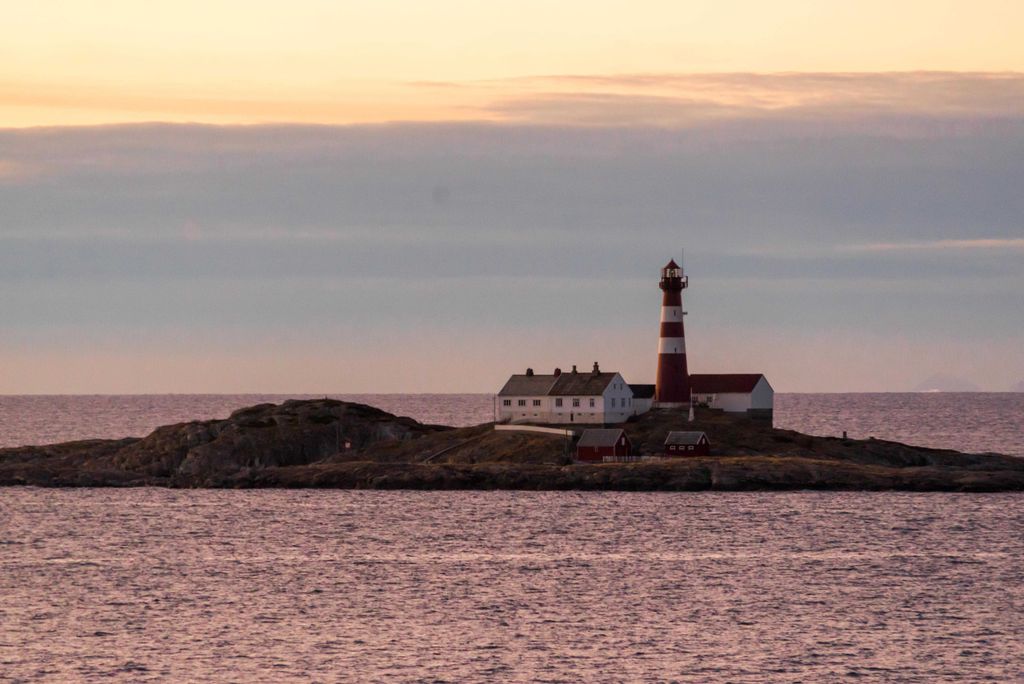 hansepuzzle 26807 - Leuchtturm Puzzle, 2000 Teile, Orte, 90,0 x 60,0cm mit hochwertiger Aufbewahrung, Kartonbox und wiederverschließbarem Beutel