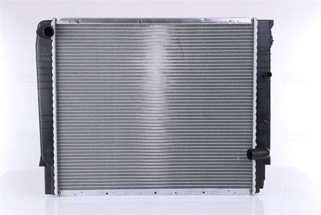 Radiateur moteur NISSENS 65528A - Réf OE 1328375 pour Volvo 940 et 960