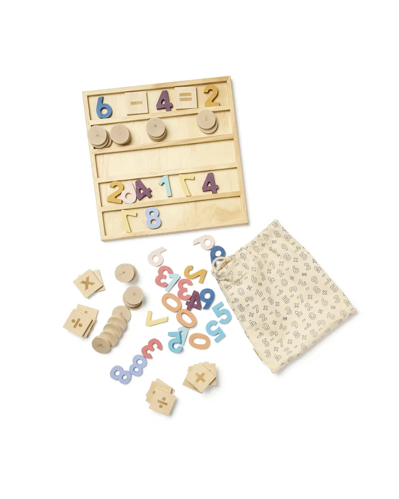 Apprendre à compter avec le tableau de calcul Kids Concept bois