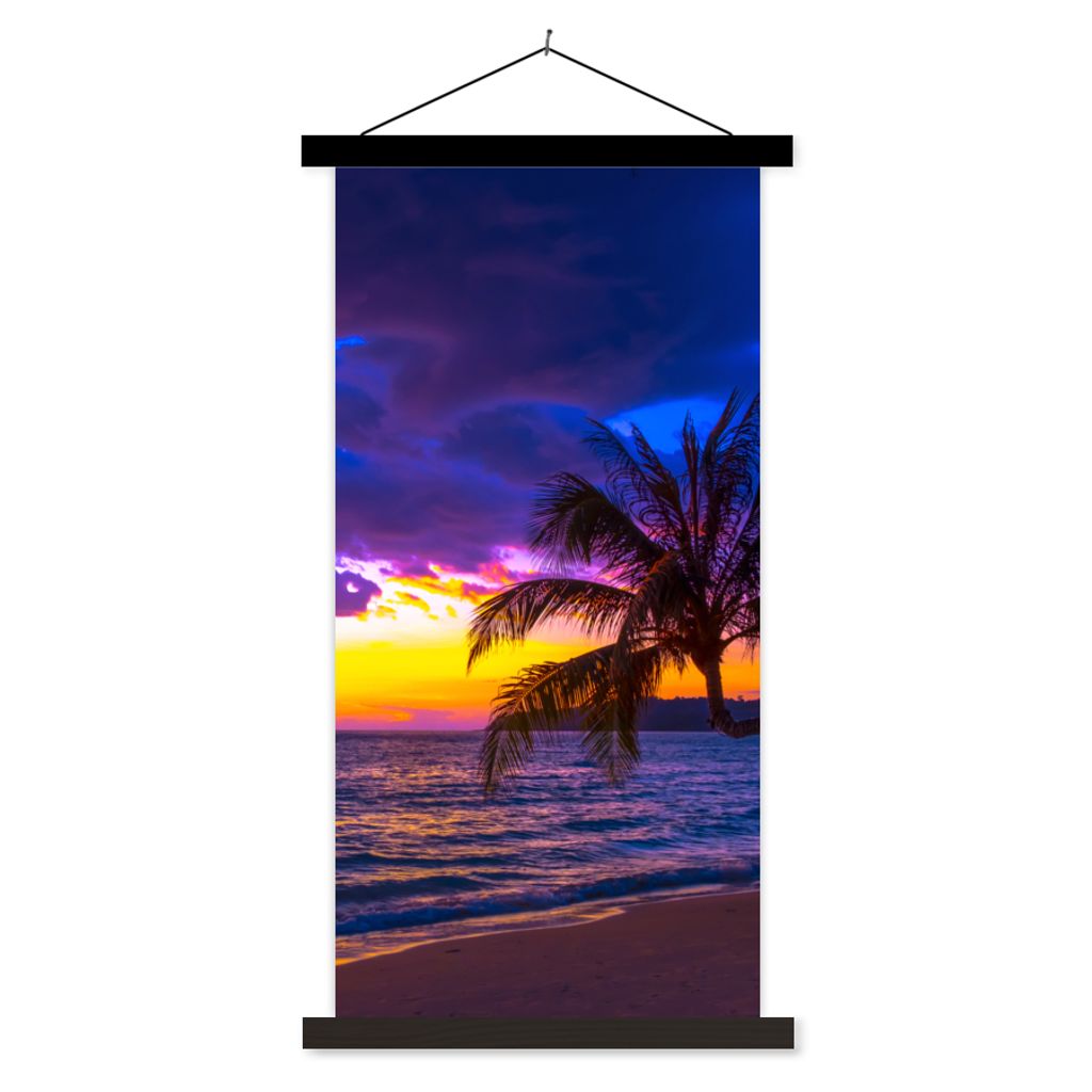 MuchoWow Textilposter Palme - Lila - Sonnenuntergang - Strand - Meer 90x180 cm mit schwarzem Rahmen - Dekoration Wohnzimmer