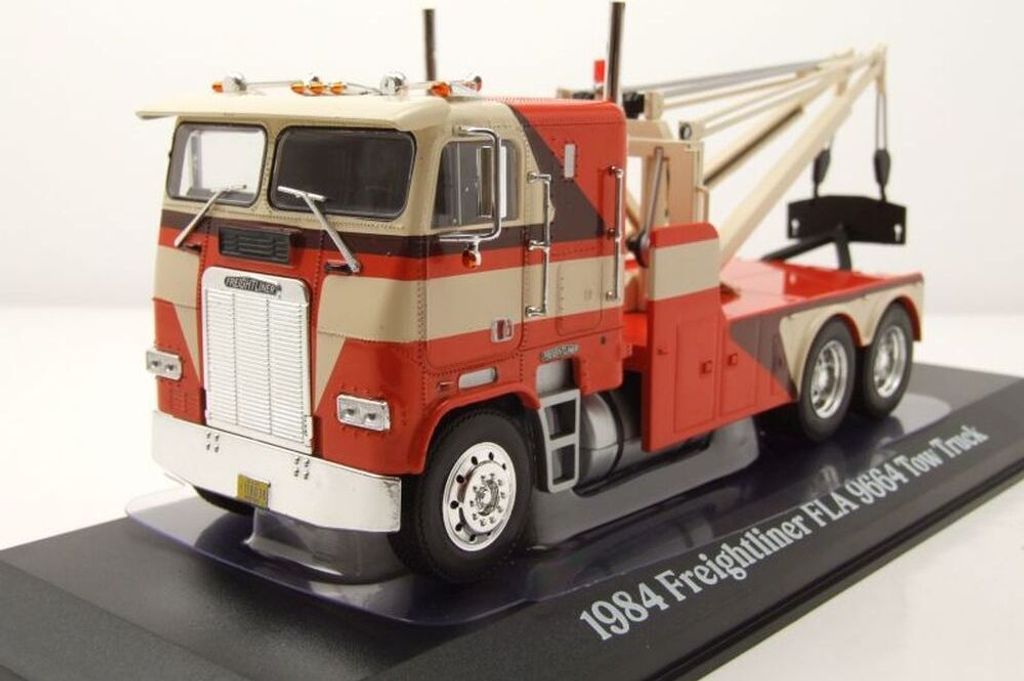 Greenlight Collectibles 86631 Freightliner FLA 9664 Tow Produktbild 