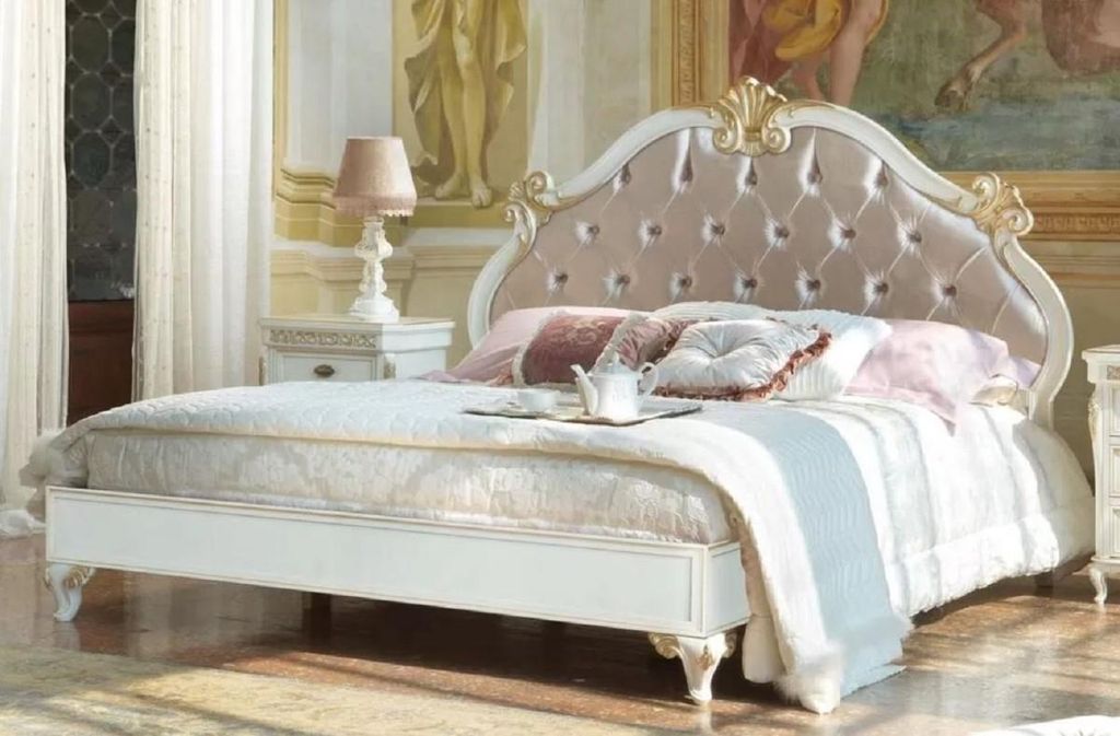 Casa Padrino Luxus Barock Doppelbett Rosa / Weiß / Gold - Prunkvolles Massivholz Bett - Barock Schlafzimmer Möbel - Luxus Qualität - Italy
