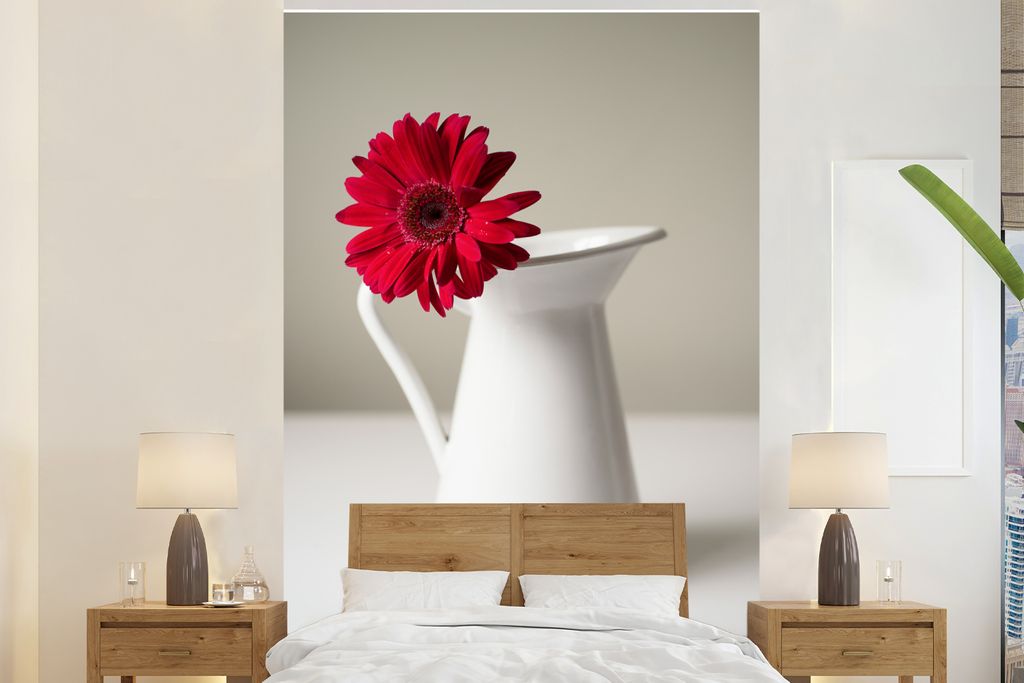 MuchoWow Fototapete für Wohnzimmer oder Schlafzimmer Wandtapete Vinyl Motivtapete Krug - Gerbera - Rot - 170x260 cm - Wohnzimmertapete