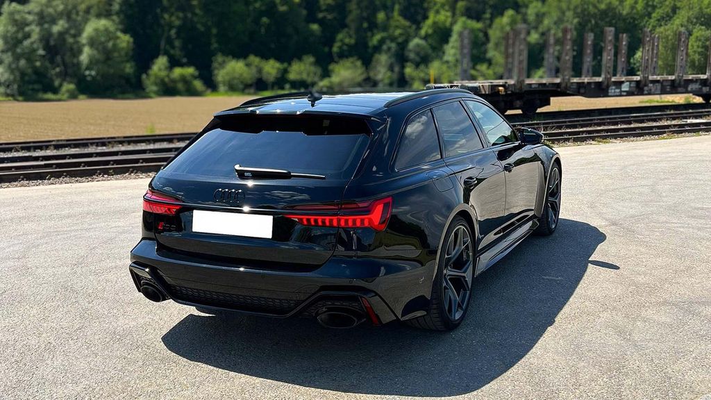 Jochen Schweizer Audi RS6 fahren Gleisdorf (4 Std.); Erlebnis verschenken oder selbst erleben; Gutschein gültig für 1 Person 3 Beifahrer möglich