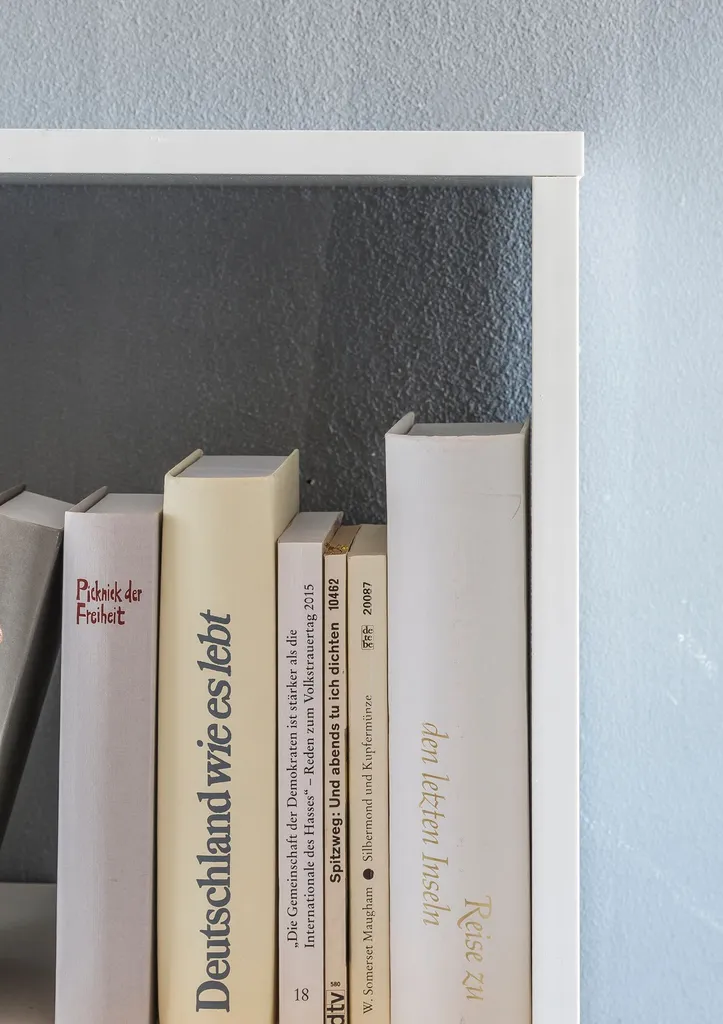 Bibliothèque ZARA 9 cases blanche 108 cm structure bois design épuré