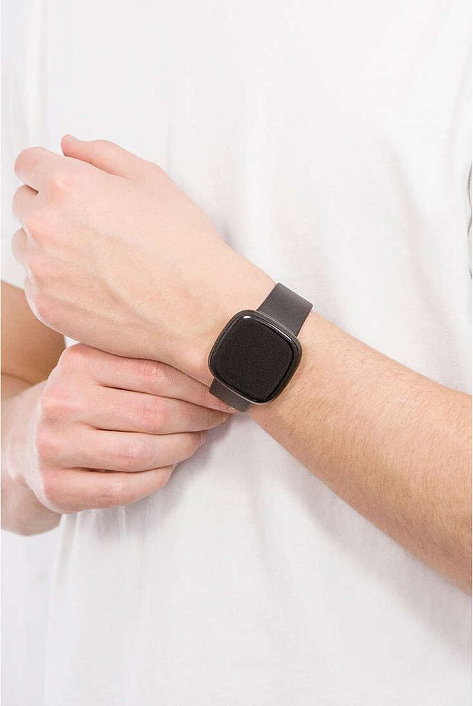Fitbit Versa 3 Smartwatch čierne/čierne hliníkové Obrázok produktu 19