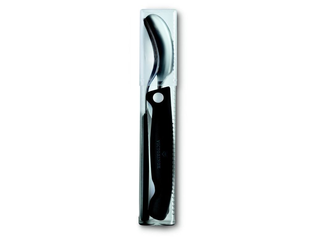 A product shot of a cutlery set in its packaging.
