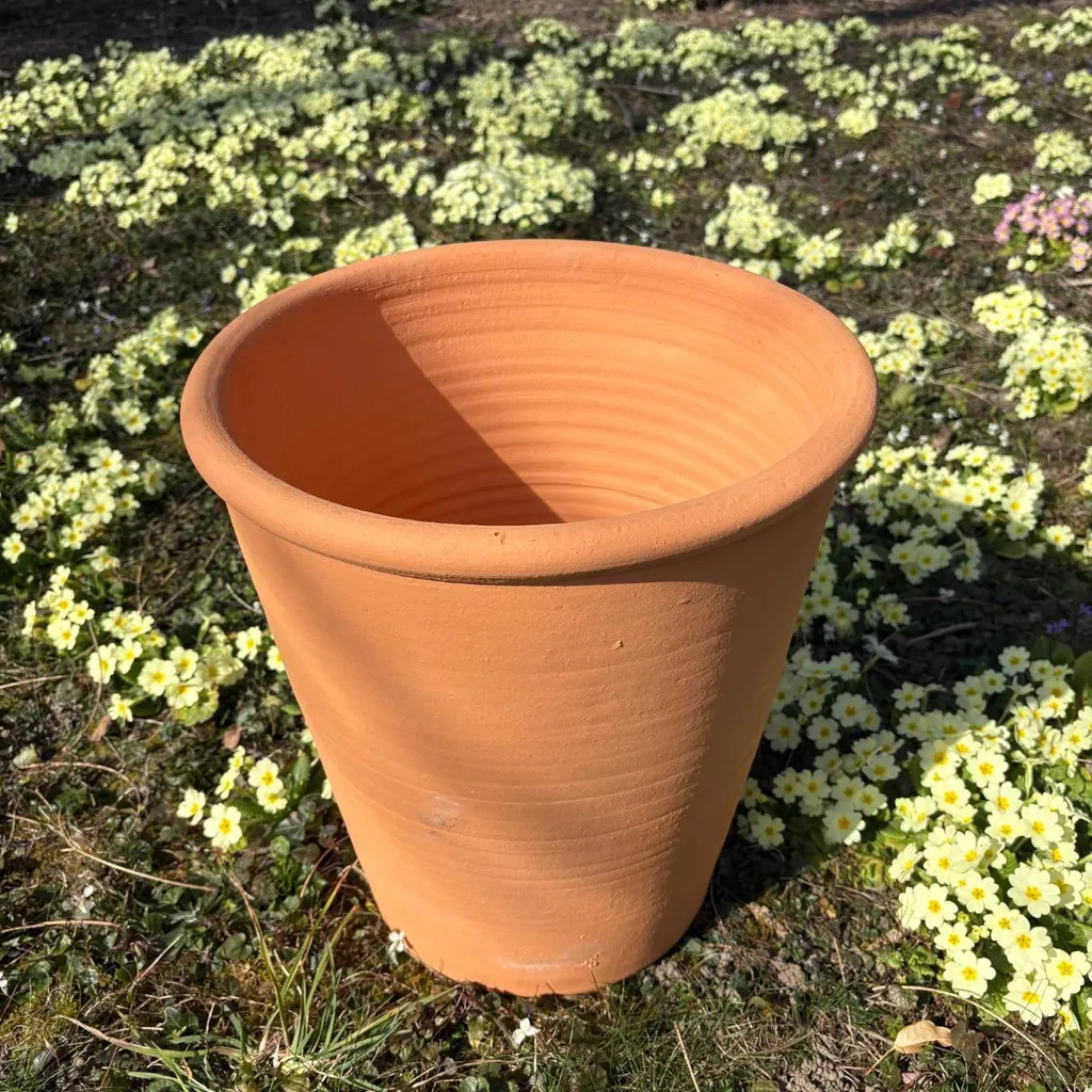 Pot d'ornementation Tilia pour balcon et terrasse - Déco extérieure