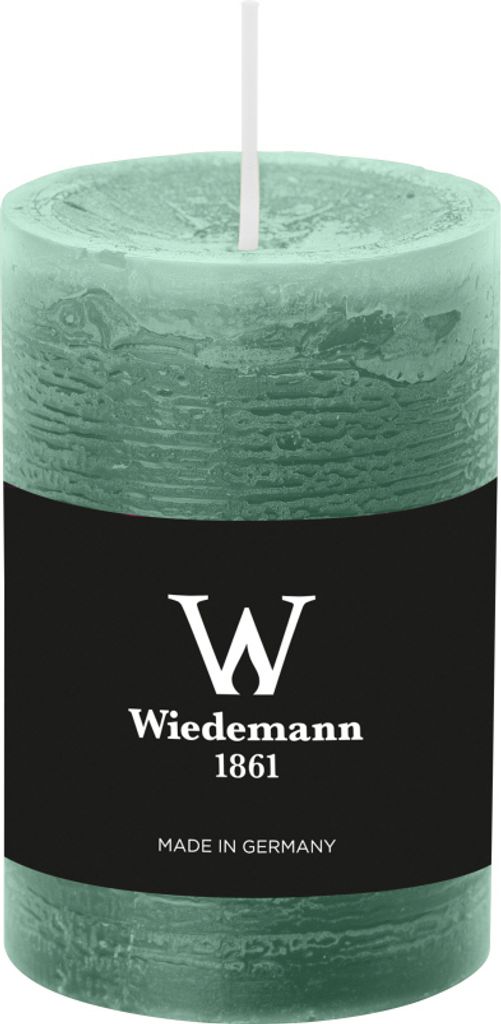 281004.118 durchgefärbte Stumpenkerzen (H x Ø) 100 x 68 mm, Farbe Eukalyptus, mit ASF zum Abbrandsc