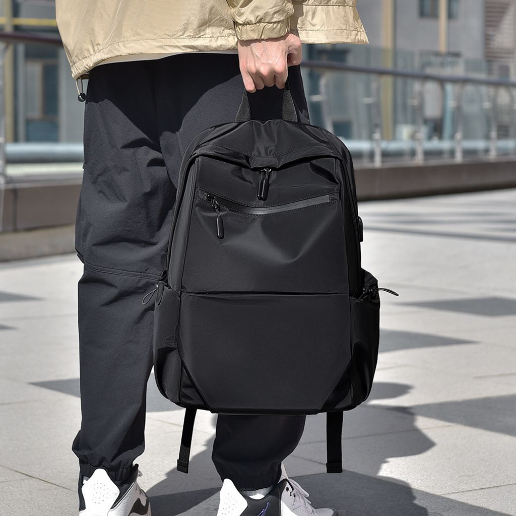 INF Multifunktionaler Nylonrucksack für Reisen und Beruf Schwarz