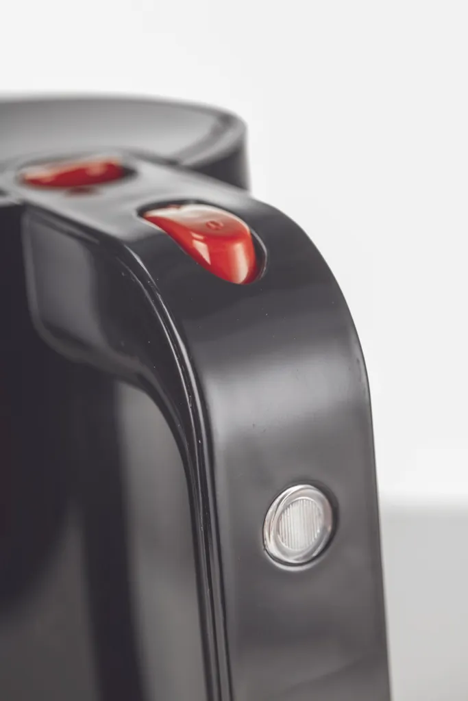 Bouilloire électrique BODUM BISTRO 0,5L Noir 700W - Design Compact