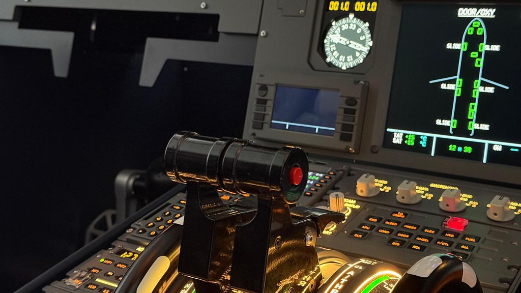 Jochen Schweizer Flugsimulator A320 Langenfeld (60 Min.); Erlebnis verschenken oder selbst erleben; Gutschein gültig für 1 Person Gruppengröße:...