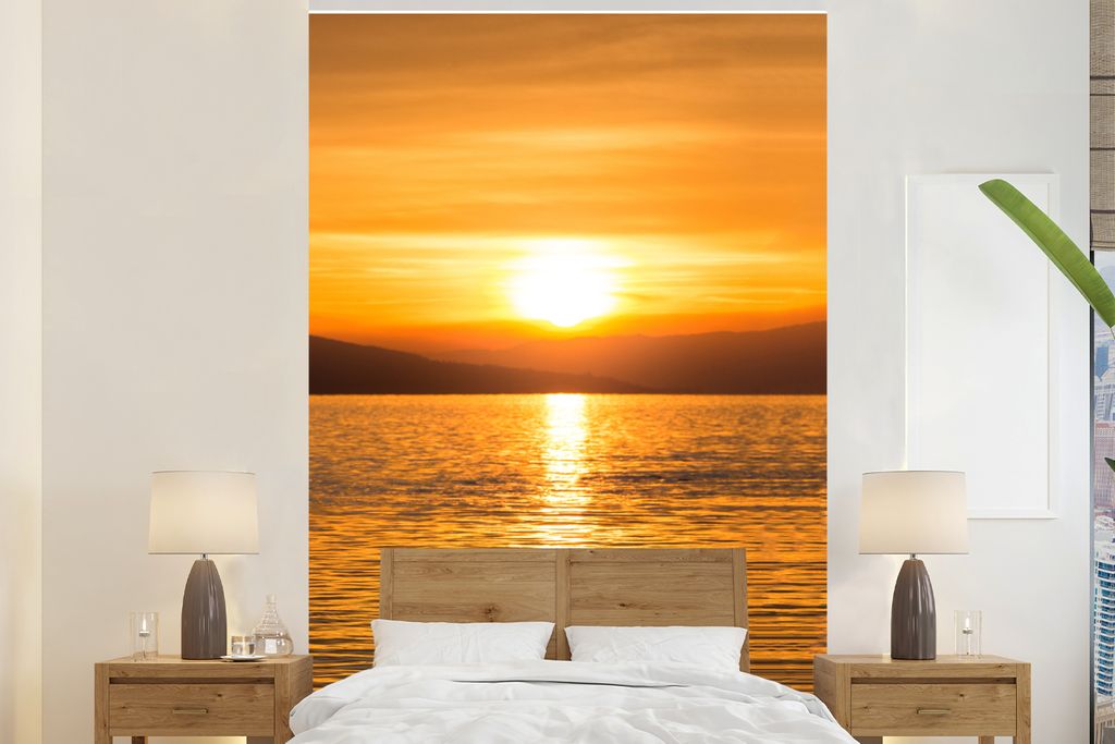 MuchoWow Fototapete für Wohnzimmer oder Schlafzimmer Wandtapete Vinyl Motivtapete Schwan - Sonnenuntergang - Gold - 155x240 cm - Tapete