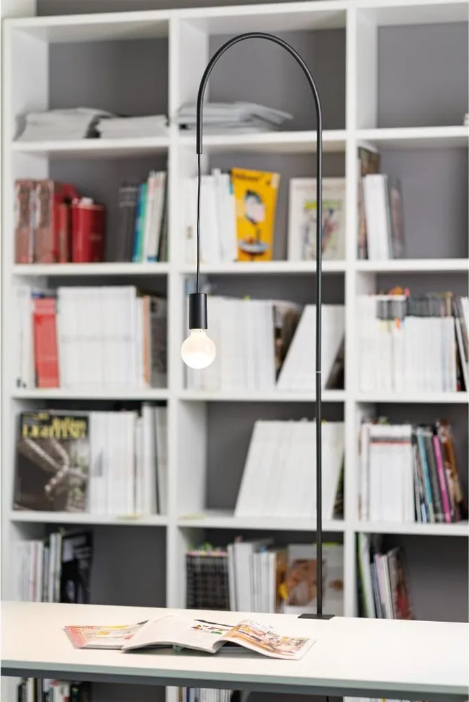 Gagnez de la Place avec la Lampe à Pince Zafferano Pivotante Métal Noir