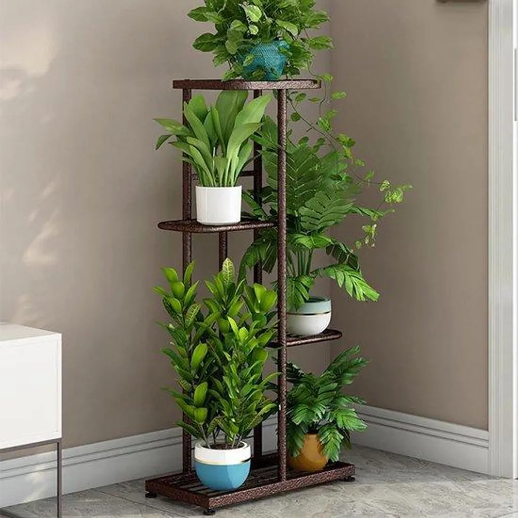 Organisez vos pots avec le porte-fleurs métal bronze 4 étages stable